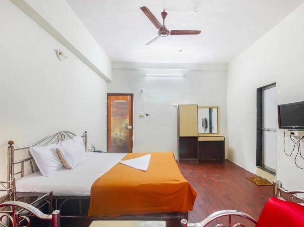 Hotel Evergreen Mumbai Exterior photo